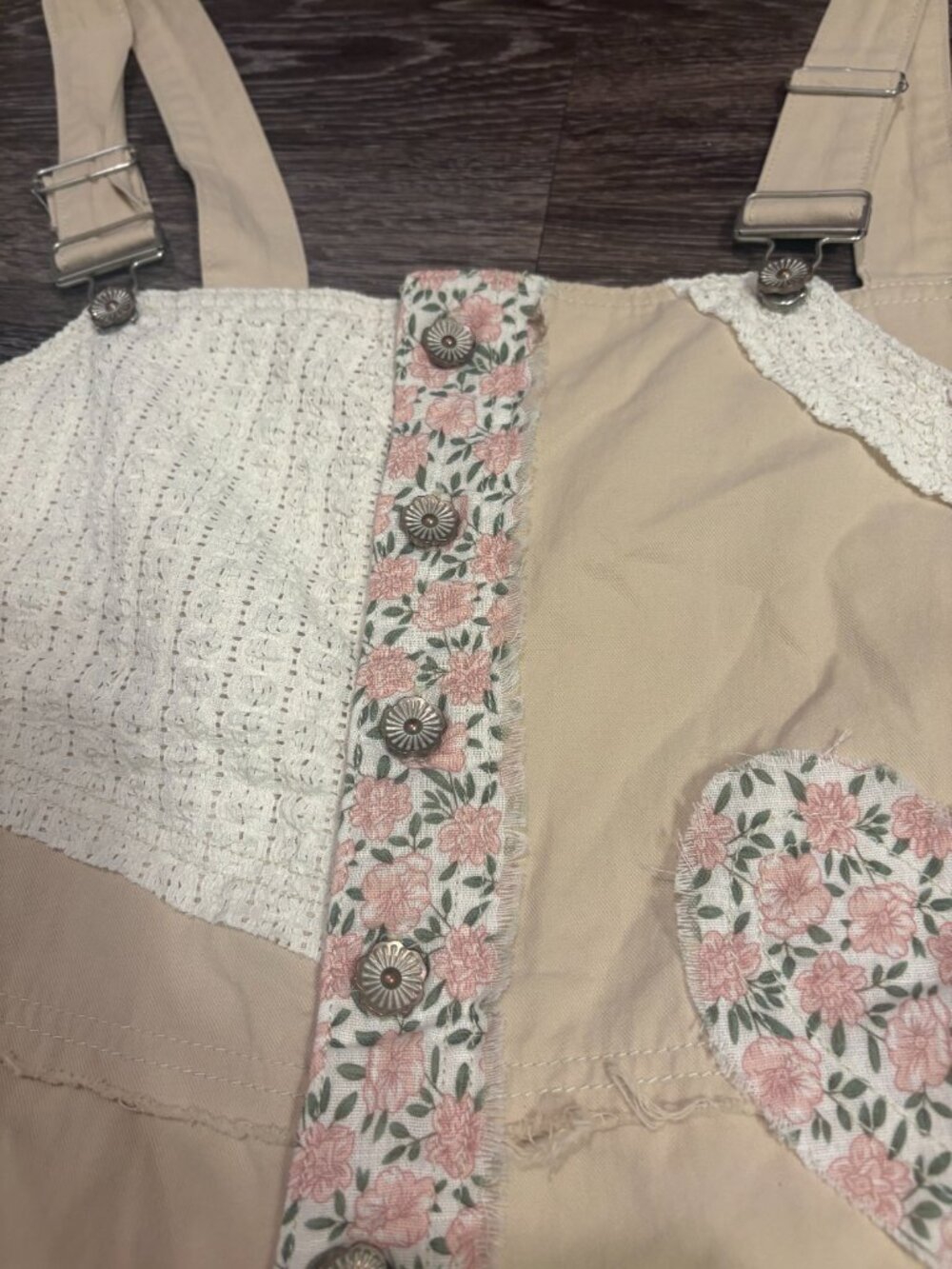 POL size Medium Light Tan Patchwork Overalls - Picture 4 of 9